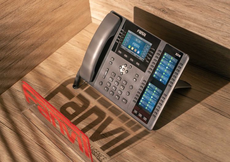 Fanvil X210